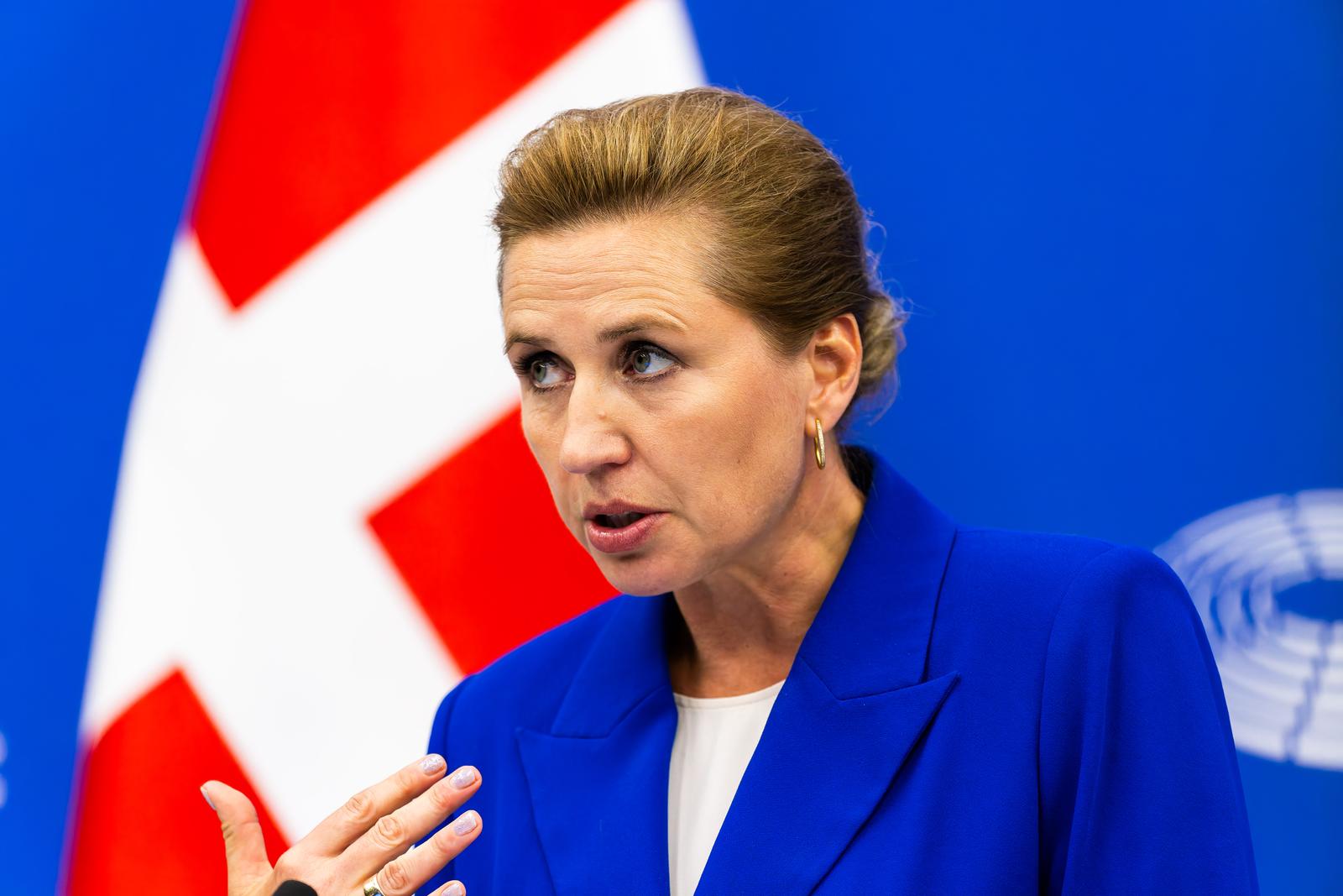 08 July 2025, France, Straßburg: Mette Frederiksen (Socialdemokraterne), Prime Minister of Denmark, speaks to media representatives during a press conference. Denmark takes over the EU Council Presidency again on July 1. The plenary session week begins with, among other things, a debate on a vote of no confidence in the EU Commission. The vote is scheduled for Thursday. Photo: Philipp von Ditfurth/dpa Photo: Philipp von Ditfurth/DPA