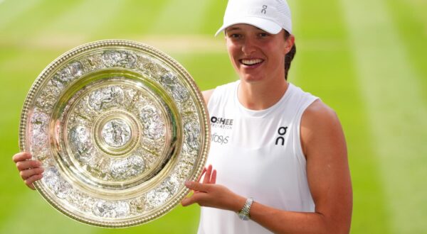 Iga Swiatek with the Venus Rosewater Dish following her Ladies' Singles Final victory over Amanda Anisimova on day thirteen of the 2025 Wimbledon Championships at the All England Lawn Tennis and Croquet Club, London. Picture date: Saturday July 12, 2025. Photo: Adam Davy/PRESS ASSOCIATION