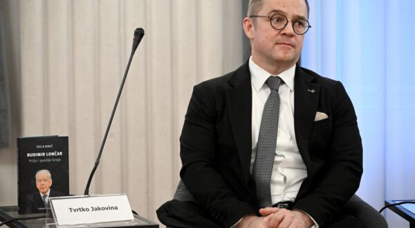 01.04.2025., Zagreb - U Novinarskom domu odrzalo se predstavljanje knjige "Budimir Loncar, prije i poslije kraja" autora Ivice Djikica. Tvrtko Jakovina Photo: Marko Lukunic/PIXSELL