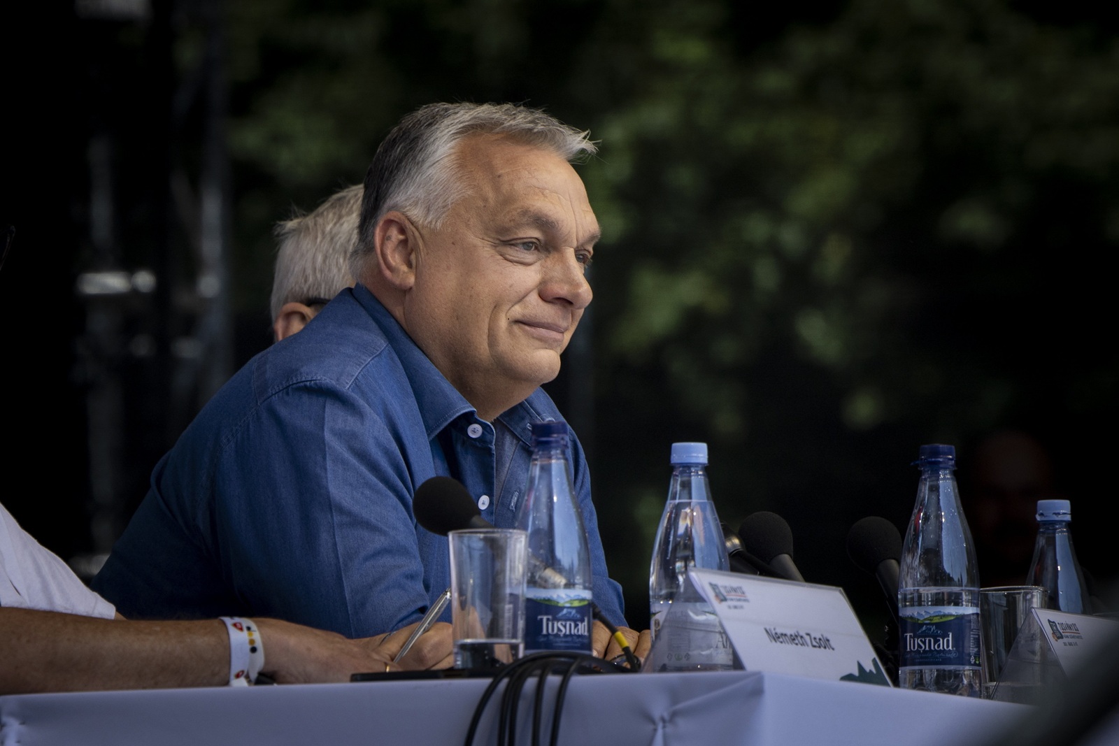epa12264255 A handout photo made available by the Hungarian PMs General Department of Communication shows Hungarian Prime Minister Viktor Orban speaking during the 34th Balvanyos Summer University and Students' Camp in Baile Tusnad, Transylvania, Romania, 26 July 2025.  EPA/Hungarian PM Gen. Dept/Zoltan Fischer/HANDOUT HANDOUT EDITORIAL USE ONLY/NO SALES