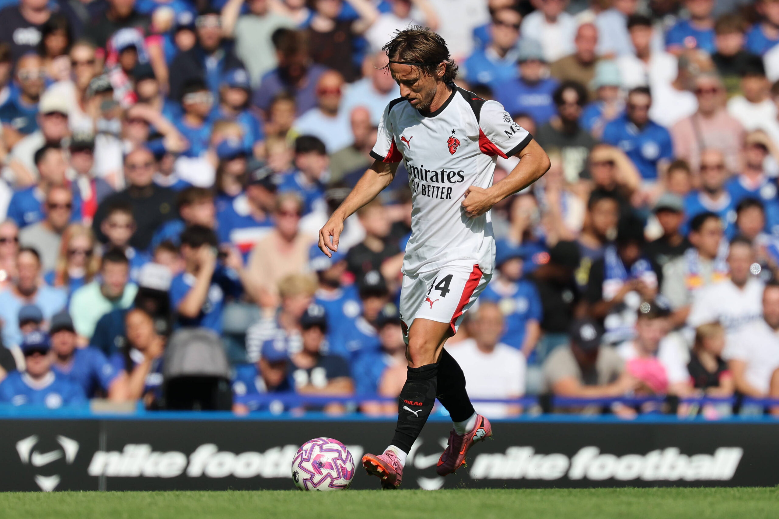 Luka Modric of AC Milan is in action during the VisitMalta weekender soccer match between Chelsea FC and AC Milan, at Stamford Bridge, London, United Kingdom on 10 August 2025. VisitMalta Weekender - Chelsea FC v AC Milan