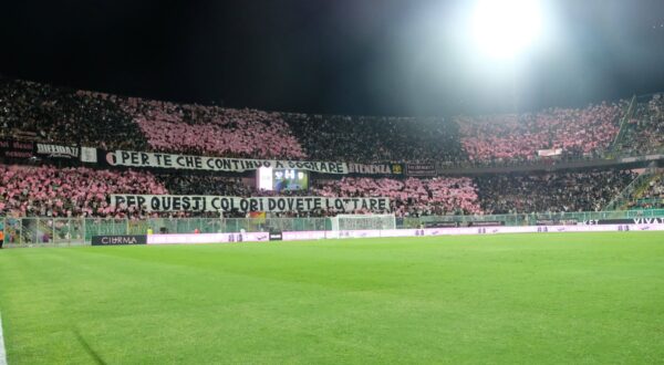 Giocatore A in azione durante la partita Palermo vs Reggiana di Serie B 25 26 presso lo Stadio Renzo Barbera di Palermo il 23 08 25 during Palermo FC vs AC Reggiana, Italian soccer Serie B match in Palermo, Italy, August 23 2025 Copyright: xFedericoxSerra IPAxSportx xipa-agency.netx IPA_63068373 IPA_Agency_IPA63068373