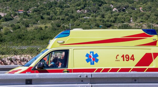 25.05.2025., Vucevica - na A1 u blizini izlaza Vučevica u smjeru Zagreba dogodila prometna nesreća u kojoj su sudjelovala dva autobusa Photo: Ivana Ivanovic/PIXSELL