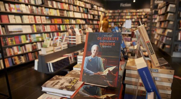 Queen Margrethes Birthday Eve - Copenhagen The Queen is celebrated with books."nIn a bookstore at the Town Hall Square there are books about Queen Margrethe Copenhagen, Denmark, April 6, 2020. Photo by Stefan Lindblom/Stella Pictures/ABACAPRESS.COM Lindblom Stefan/Stella Pictures/ABACA /PIXSELL