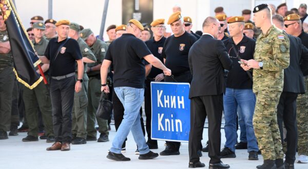 Knin, 05.08.2025. - Obilježavanje Dana pobjede i domovinske zahvalnosti, Dana hrvatskih branitelja i 30. obljetnice Vojno-redarstvene operacije "Oluja". foto HINA/ Mario STRMOTIĆ/ ms