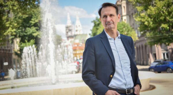 09.07.2022., Zagreb - Miro Kovac, povjesnicar, diplomat i politicar (HDZ), bivsi ministar vanjskih poslova.

Photo Sasa ZinajaNFoto