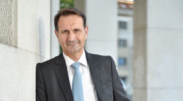 03.07.2024., Zagreb - Miro Kovac, povjesnicar, diplomat i politicar, bivsi ministar vanjskih poslova. 









Photo Sasa ZinajaNFoto