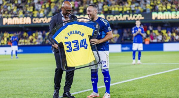 Villarreal CF vs Real Oviedo - LaLiga EA Sports - 15/08/2025 Santi Cazorla of Real Oviedo during the LaLiga EA Sports match between Villarreal CF and Real Oviedo at Estadio de la Ceramica on August 15, 2025 in Villarreal, Spain. Madrid Spain Copyright: xPGSxPhotoxAgencyx Photo: IMAGO/IMAGOSPORT