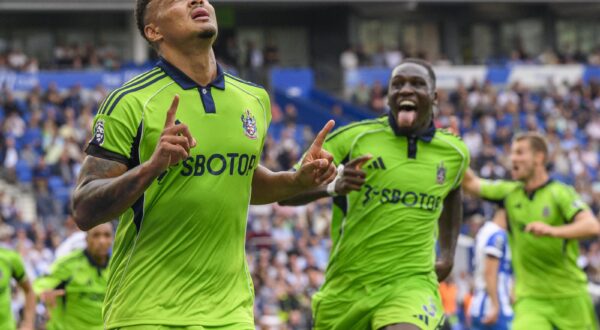 Brighton, England, August 16, 2025: Fulham's Rodrigo Muniz (left) celebrates scoring his side's equalising goal to make the score 1-1 during the Premier League match between Brighton and Hove Albion and Fulham at the American Express Stadium. (Photo by David Horton/Sports Press Photo/Sipa USA) Photo: Sports Press Photo/SIPA USA