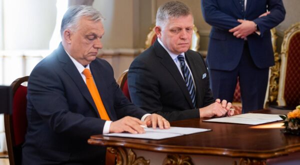 ROBERT FICO AND VIKTOR ORBAN MEETING IN BRATISLAVA Hungarian Prime Minister Viktor Orban meets Slovak Prime Minister Robert Fico in Bratislava, Slovakia, on April 28, 2025. PUBLICATION NOT IN SLOVAKIA Copyright: xx fico_orban_bratislava009 Photo: IMAGO/IMAGOSTOCK&PEOPLE