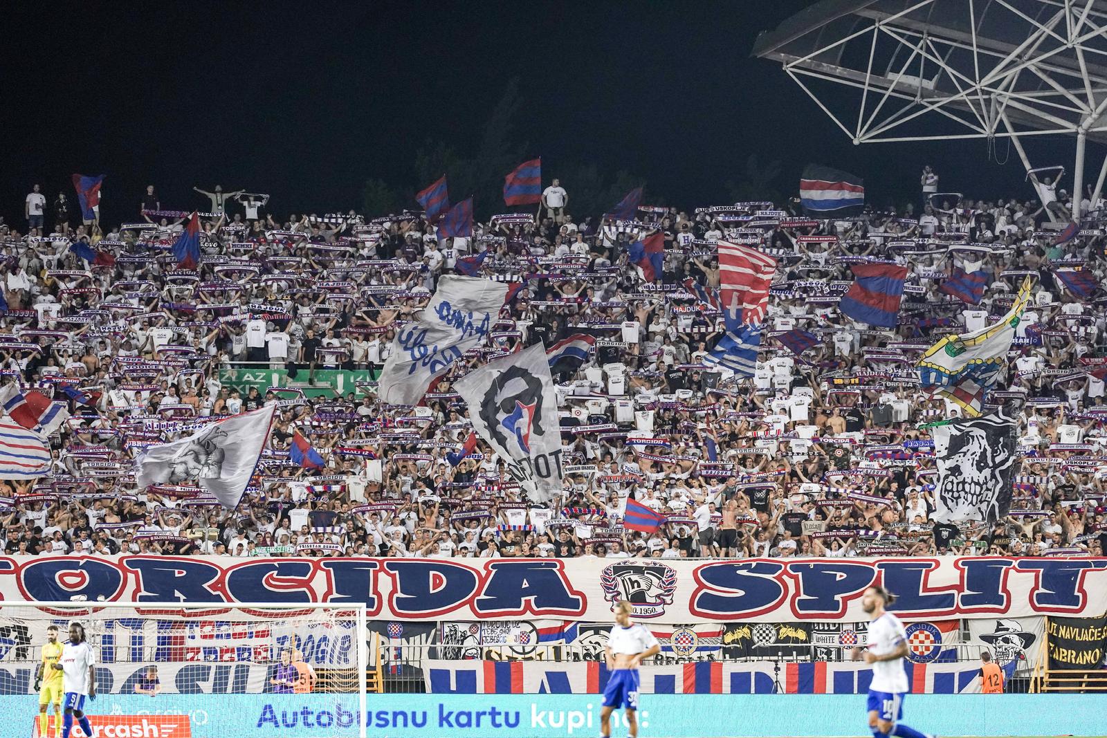 UEFA Conference League Qualifikation 2025/26 - 2. Runde, 31.07.2025 - HNK Hajduk Split vs. Zira FK / PFK Zire - Stadion Poljud Split, Kroatien Torcida Split Fans *** UEFA Conference League Qualification 2025 26 2 Round, 31 07 2025 HNK Hajduk Split vs Zira FK PFK Zire Stadion Poljud Split, Croatia Torcida Split Fans Copyright: xLukaxKolanovicx Photo: IMAGO/Luka Kolanovic/IMAGOSPORT