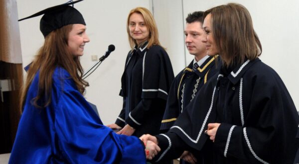 01.03.2013., Pozega - Nova generacija diplomanta na pozeskom Veleucilistu dobilo je diplome. Svecanosti su nazocili roditelji, prijatelji i profesori studenata.rFoto:Dusan Mirkovic/Pixsell