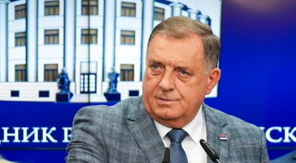 01.08.2025., Banja Luka, Bosna i Hercegovina - Predsjednik Republike Srpske Milorad Dodik odrzao je konferenciju za medije povodom prvostupne presude Apelacionog vijeca Suda BiH koje je potvrdilo prvostupnu presudu kojom je osudjen na godinu dana zatvora, te mu se zabranjuje politicko djelovanje sest godina. Photo: Dejan Rakita/PIXSELL