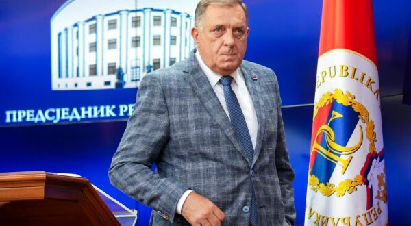 01.08.2025., Banja Luka, Bosna i Hercegovina - Predsjednik Republike Srpske Milorad Dodik odrzao je konferenciju za medije povodom prvostupne presude Apelacionog vijeca Suda BiH koje je potvrdilo prvostupnu presudu kojom je osudjen na godinu dana zatvora, te mu se zabranjuje politicko djelovanje sest godina. Photo: Dejan Rakita/PIXSELL