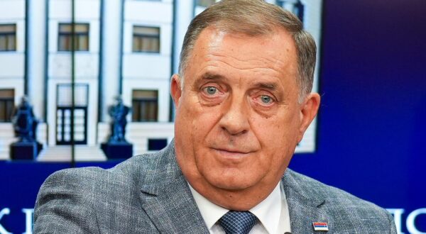 01.08.2025., Banja Luka, Bosna i Hercegovina - Predsjednik Republike Srpske Milorad Dodik odrzao je konferenciju za medije povodom prvostupne presude Apelacionog vijeca Suda BiH koje je potvrdilo prvostupnu presudu kojom je osudjen na godinu dana zatvora, te mu se zabranjuje politicko djelovanje sest godina. Photo: Dejan Rakita/PIXSELL