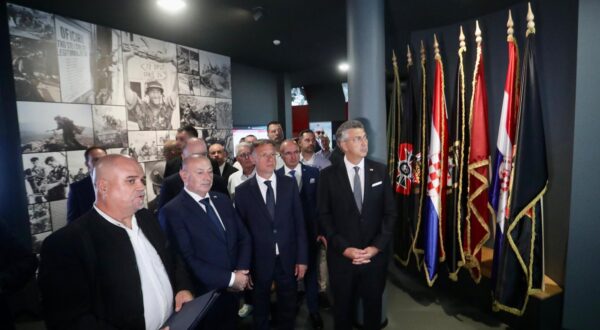 03.08.2025.,Sinj-Svecano otvoren Spomen prostor hrvatskih branitelja Sinja i Cetinskog kraja.Na svecanosti su uz domacine prisustvovali predsjsdnik Sabora Gordan Jandrokovic,Premijer Andrej Plenkovic, ministar branitelja Tomo Medved i mnogoborojni ministri i ostali uzvanici. Photo: Ivo Cagalj/PIXSELL