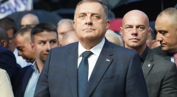 03, August, 2025, Sremski Karlovci - A ceremony was held at Branko Radicevic Square in Sremski Karlovci to mark the Day of Remembrance for All Victims and Exiled Serbs in the Armed Storm Action. Milorad Dodik. Photo: Antonio Ahel/ATAImages

03, avgust 2025, Sremski Karlovci - Na Trgu Branka Radicevica u Sremskim Karlovcima odrzana je ceremonija obelezavanja Dana secanja na sve stradale i prognane Srbe u oruzanoj akciji Oluja. Photo: Antonio Ahel/ATAImages Photo: Antonio Ahel/ATAImages/PIXSELL/PIXSELL