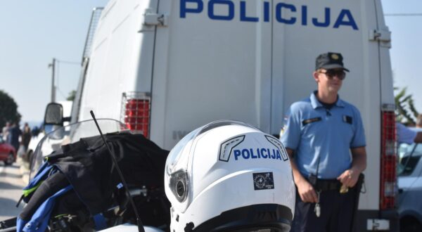 Policija