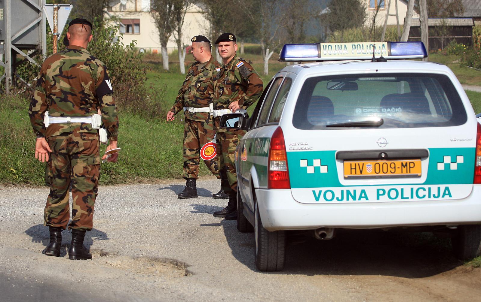 23.09.2010., Plaski, Hrvatska - Na vojnoj vjezbi na podrucju sjeverno od Plaskog u mjestu Latin srusila su se dva MIG-a 21.rPhoto: Igor Kralj/PIXSELL