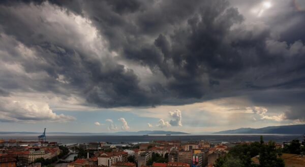 12.05.2025., Rijeka - Promjenjivo vrijeme nad Rijekom. Photo: Nel Pavletic/PIXSELL