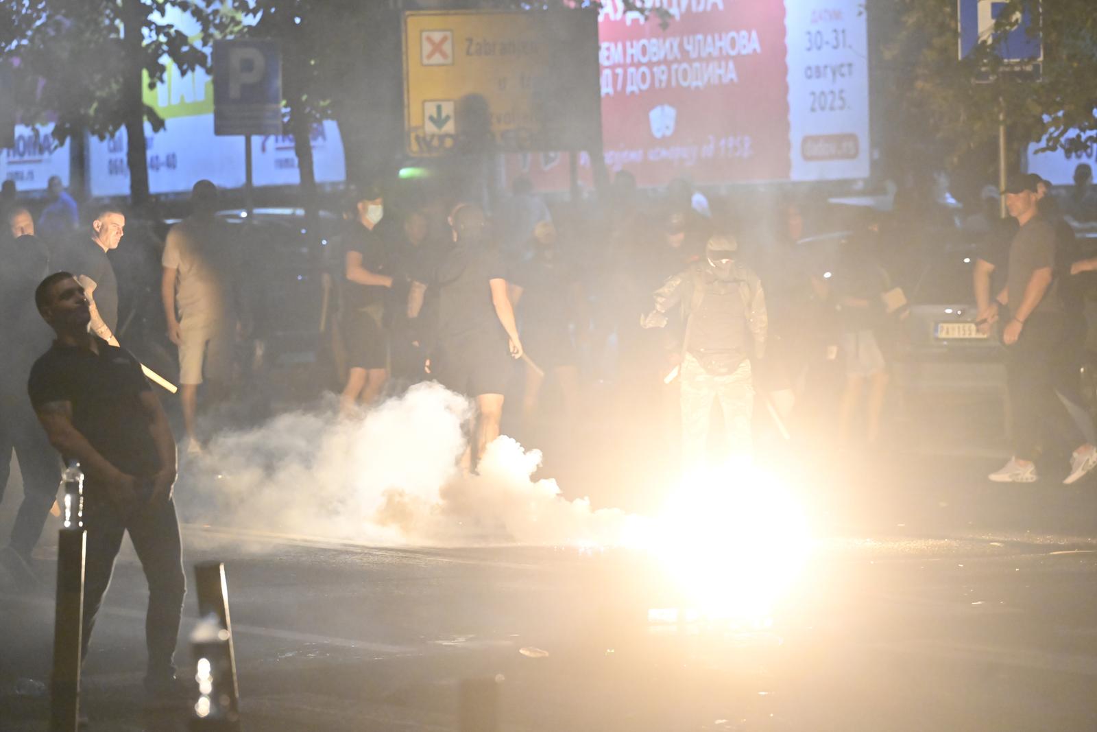 14, August, 2025, Beograd - Protest of citizens and students in down town of Belgrade. Confrontation with the police. Photo: M. M./ATAImages

14, avgust, 2025, Beograd - Protest gradjana i studenata u Beogradu. Sukob sa policijom. Photo: M. M./ATAImages Photo: M.M./ATAImages/PIXSELL