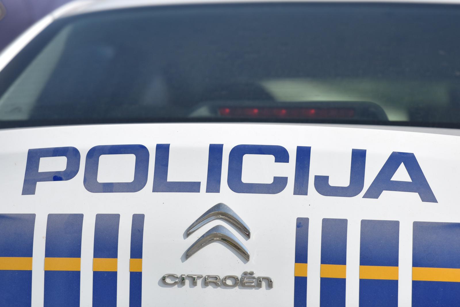 Vozila policije i vatrogasaca 14.10.2018., Vodice - Policija i vatrogascirrPhoto: Hrvoje Jelavic/PIXSELL