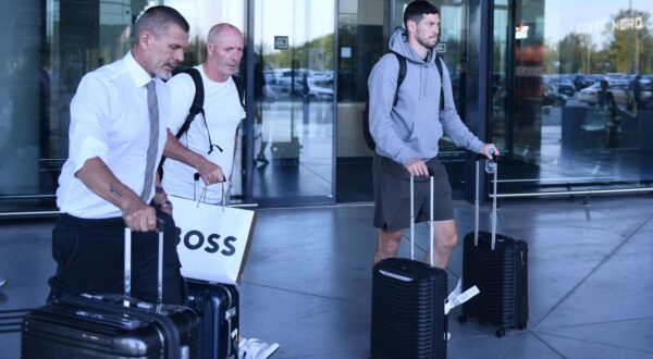 15.7.2025. - Zagreb, Hrvatska - Dolazak stopera Scotta McKenna na zagrebacki aerodrom gdje ga je docekao Zvonimir Boban. Photo: Josip Mikacic/PIXSELL
