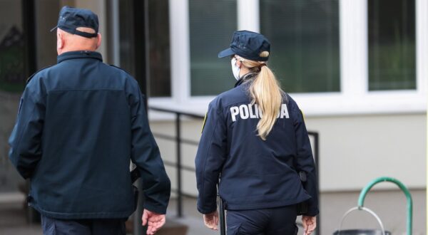 Policija