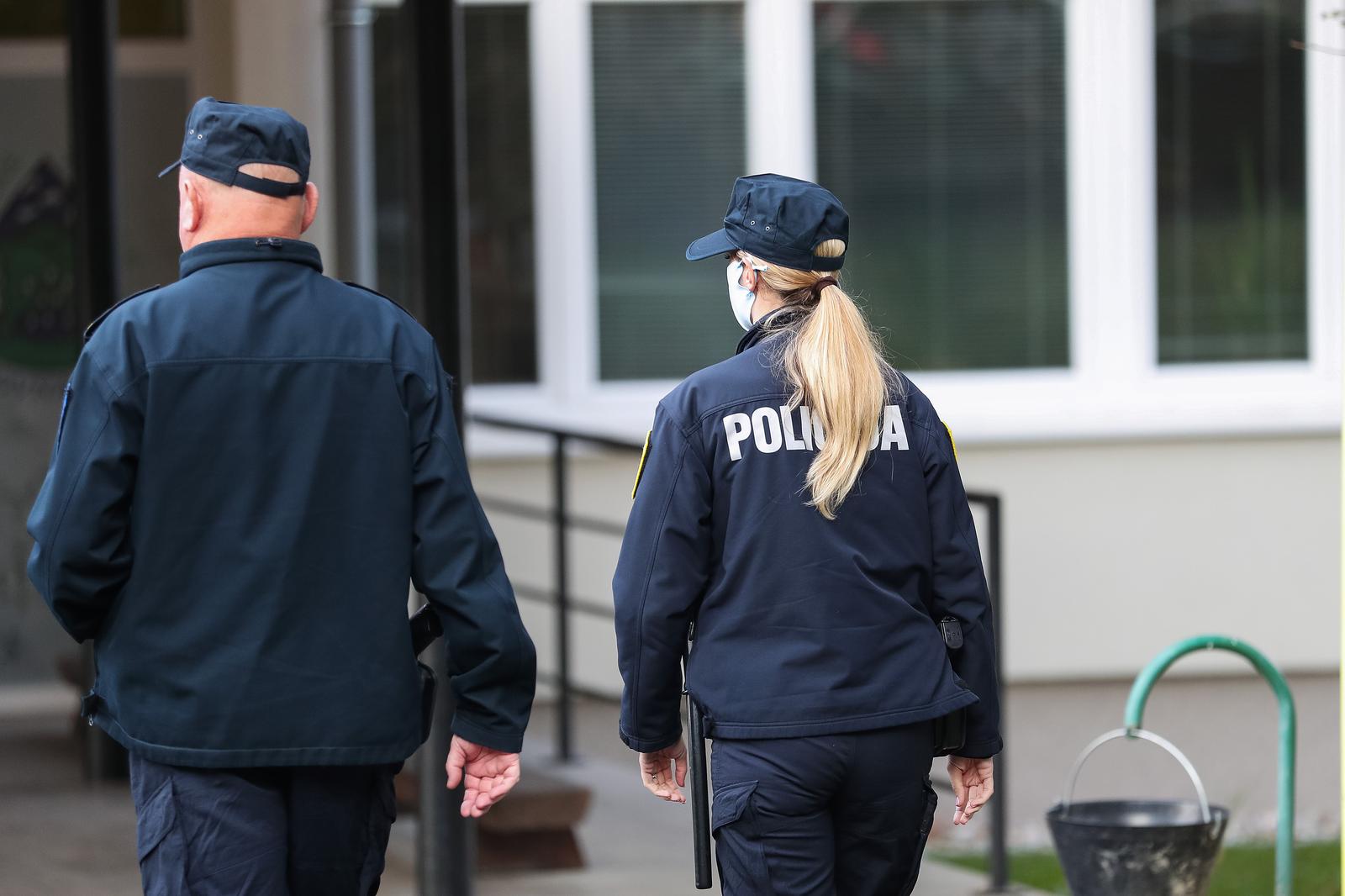 Policija