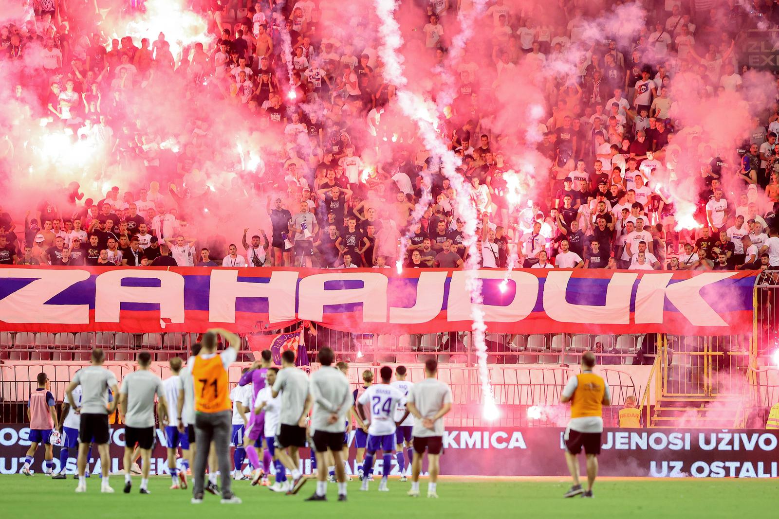 17.08.2025., Split - SuperSport HNL, 03. kolo, HNK Hajduk - NK Slaven Belupo. Kraj utakmice 3:0 Bakljada za kraj.  Photo: Ivana Ivanovic/PIXSELL