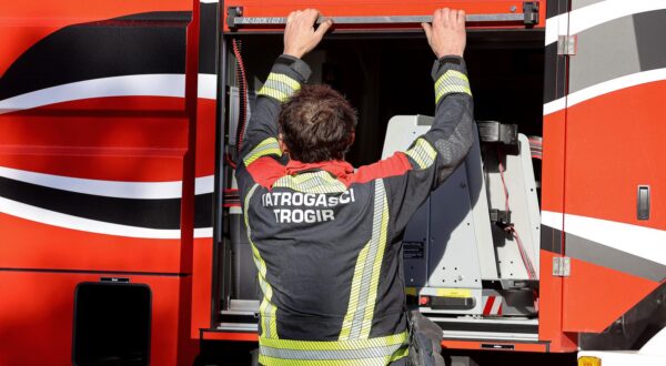 21.11.2024., Arbanija - Jutro nakon velikog pozara na krovistu samostana sv. Kriz na Ciovu u Arbaniji.  Photo: Ivana Ivanovic/PIXSELL
