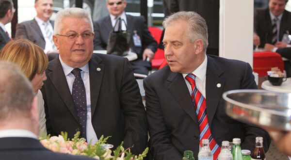 25.06.2008., Zagreb - Svecano obiljezavanje Dana drzavnosti RH na Trgu bana Josipa Jelacica. Postrojilo se 8 esalona hrvatske vojske pred predsjednikom RH Stjepanom Mesicem,  Ivom Sanaderom, Lukom Bebicem i ostalim duznosnicima RH. Djurdja Adlesic, Luka Bebic, Ivo Sander.rPhoto: Zeljko Lukunic/PIXSELL
