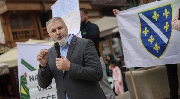 24.06.2023., Sarajevo, Bosna i Hercegovina - U Sarajevu je odrzan skup protiv parade ponosa pod nazivom "Normala". Organizator je Sanin Musa koji je kazao da Povorka ponosa nije borba za ljudska prava nego borba za to da vam jednog dana budu oduzeta djeca i unucad. Photo: Armin Durgut/PIXSELL