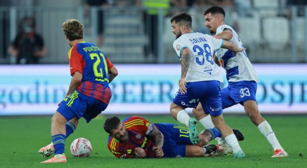 24.08.2025., stadion Opus Arena, Osijek - SuperSport HNL, 04. kolo, NK Osijek - HNK Hajduk. Rokas Pukstas, Marko Livaja, David Colina i Emin Hasic Photo: Davor Javorovic/PIXSELL