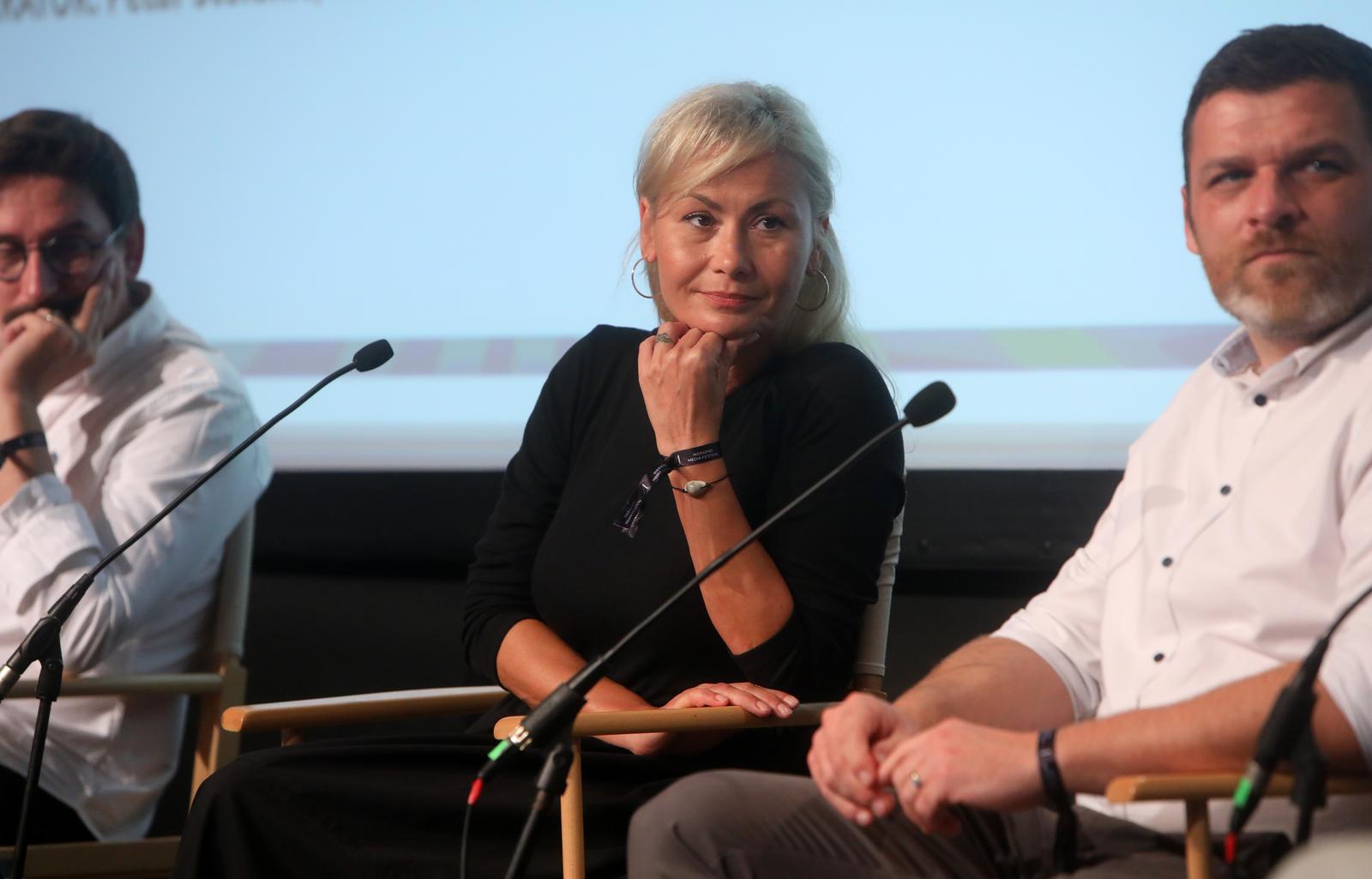 24.09.2021., Rovinj -  Weekend Media Festival, dvorana produzeni vikend. Predavanje Junaci naseg doba - istrazivacki novinari. Sudionici panela Mato Barisic, Danka Derifaj, Drago Hedl, Denis Mahmutovic, Ivan Pandzic, moderator Petar Stefanic.rPhoto: Kristina Stedul Fabac/PIXSELL