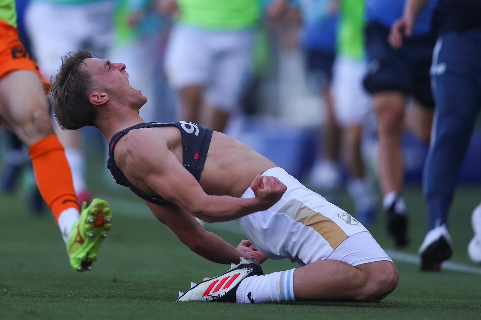 25.05.2025., stadion HNK Rijeka, Rijeka - SuperSport HNL, 36. kolo, HNK Rijeka - NK Slaven Belupo. Lindon Selahi, Toni Fruk Photo: Sanjin Strukic/PIXSELL