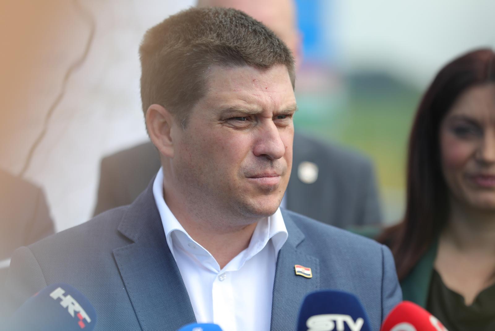 25.07.2025., naplatna postaja Sudarz , Beli Manastir - Potpredsjednik Vlade i ministar mora, prometa i infrastrukture Oleg Butkovic obic  ce radove na izgradnji posljednjih kilometara autocestovnog 5c koridora do granice s Madarskom.  Photo: David Jerkovic/PIXSELL