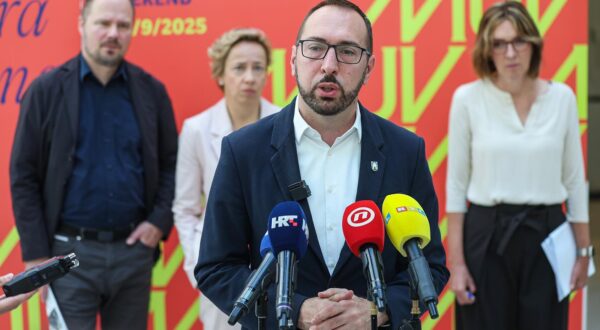 27.08.2025., Hrvatski prirodoslovni muzej, Zagreb - Konferencija za medije na kojoj je predstavljen program Zagrebackog muzejskog vikenda, nove kulturne manifestacije u organizaciji Grada Zagreba, uz potporu Turisticke zajednice grada Zagreba. Na konferenciji za medije sudjelovali su: Tamara Dzebic, Martina Bienenfeld, direktorica Turisticke zajednice grada Zagreba, gradonacelnik Tomislav Tomasevic, Sanjin Mihelic, ravnatelj Muzeja za umjetnost i obrt i Emina Visnic, procelnica Gradskog ureda za kulturu i civilno drustvo Grada Zagreba. Nakon toga gradonacelnik Grada Zagreba Tomislav Tomasevic i zamjenici gradonacelnika Danijela Dolenec i Luka Korlaet odrzali su redovitu konferenciju za medije. Photo: Goran Stanzl/PIXSELL