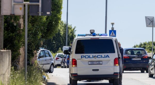 31.05.2025., Pula - Prometna nesreca u Medulinskoj ulici prilikom koje je preminula putnica. U tijeku je ocevid. Photo: Srecko Niketic/PIXSELL
