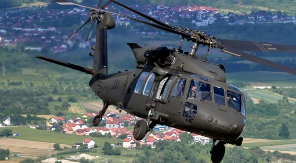 30.07.2025., Zagreb- Generalna proba letjelica Hrvatskog ratnog zrakoplovstva za vojni mimohod. UH-60M Black Hawk helikopter.  Photo: Sandra Simunovic/PIXSELL