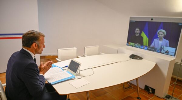 French President Emmanuel Macron attends a video conference with European Commission Ursula van der Leyen and Ukraine's President Volodymyr Zelenskyy, as part of the “coalition of the willing” on August 17, 2025 at the Fort de Bregancon in Bormes-les-Mimosas, southern France. Photo by Philippe Magoni/Pool/ABACAPRESS.COM Photo: Magoni Philippe/Pool/ABACA/ABACA