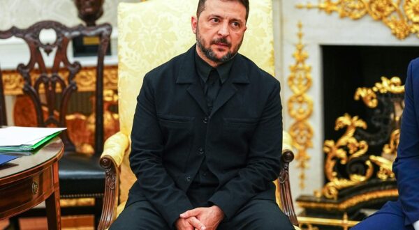 President Volodymyr Zelenskyy of Ukraine listens as he meets United States President Donald J Trump in the Oval Office of the White House in Washington, DC, USA, on Monday, August 18, 2025. European Leaders are at the White House in support of President Zelenskyy following President Trump’s meeting with President Vladimir Putin of Russia in Anchorage, Alaska, USA, on Friday, August 15, 2025. Credit: Aaron Schwartz / Pool via CNP Photo: Pool/ABACA/ABACA