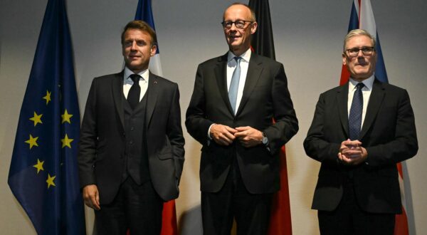 Emmanuel Macron, Friedrich Merz i Keir Starmer