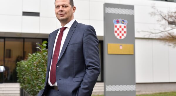 06.12.2024., Zagreb - Sasa Djujic, glavni tajnik SDPa i saborski zastupnik. 

Photo Sasa ZinajaNFoto