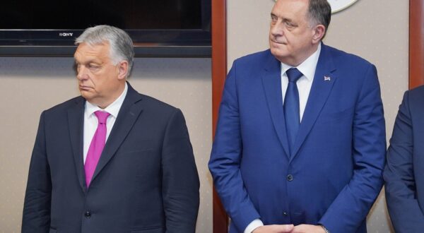 22.06.2023., Administrativni centar Vlade RS, Banjaluka (BiH) – Premijer Republike Srpske Radovan Viskovic i madjarski ministar vanjskih poslova Peter Sijarto (Peter Sziarto) potpisali su danas u Banjaluci Zajednicku izjavu o suradnji Republike Srpske i Vlade Madjarske. Nakon potpisivanja izjave, odrzana je pres konferencija na kojoj su se obratili Milorad Dodik, predsjednik RS, i Viktor Orban, premijer Madjarske.  Photo: Dejan Rakita/PIXSELL