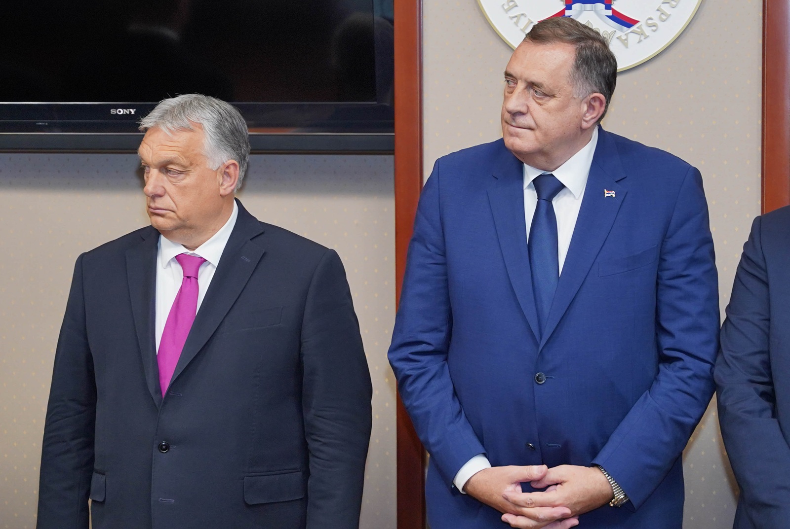 22.06.2023., Administrativni centar Vlade RS, Banjaluka (BiH) – Premijer Republike Srpske Radovan Viskovic i madjarski ministar vanjskih poslova Peter Sijarto (Peter Sziarto) potpisali su danas u Banjaluci Zajednicku izjavu o suradnji Republike Srpske i Vlade Madjarske. Nakon potpisivanja izjave, odrzana je pres konferencija na kojoj su se obratili Milorad Dodik, predsjednik RS, i Viktor Orban, premijer Madjarske.  Photo: Dejan Rakita/PIXSELL