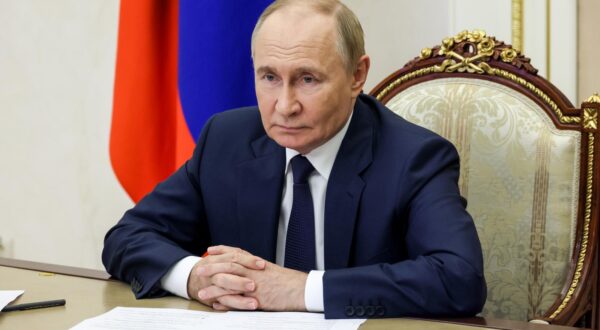 RUSSIA, MOSCOW - AUGUST 6, 2025: Vladimir Putin, President of Russia, takes part in a video-conference ceremony from the Moscow Kremlin to launch social infrastructure facilities in the Republic of Dagestan, Perm, Khabarovsk, Chelyabinsk and Bryansk Regions on Construction Worker's Day. Mikhail Metzel/Russian Presidential Press and Information Office/TASS/Sipa USA Photo: Tass/SIPA USA