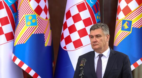 28.05.2025., Zagreb - Ured predsjednika Republike Hrvatske. Predsjednik Republike i vrhovni zapovjednik Oruzanih snaga Republike Hrvatske Zoran Milanovic uprilicio je svecani prijam u prigodi obiljezavanja i 34. obljetnice ustrojavanja Hrvatske vojske. Tim povodom Predsjednik Republike urucio je odlikovanja i promaknuca pripadnicima Oruzanih snaga Republike Hrvatske.  Photo: Sanjin Strukic/PIXSELL