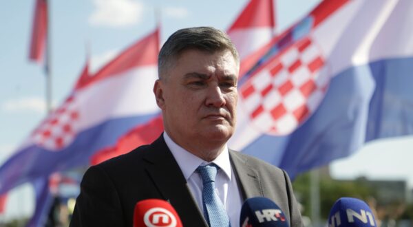 Zagreb, 31.7.2025.- Predsjednik Republike Zoran Milanoviæ dao je izjavu za medije uoèi poèetka sveèanog vojnog mimohoda u èast VRO "Oluja". 
foto HINA/ Lana SLIVAR DOMINIÆ/ ua