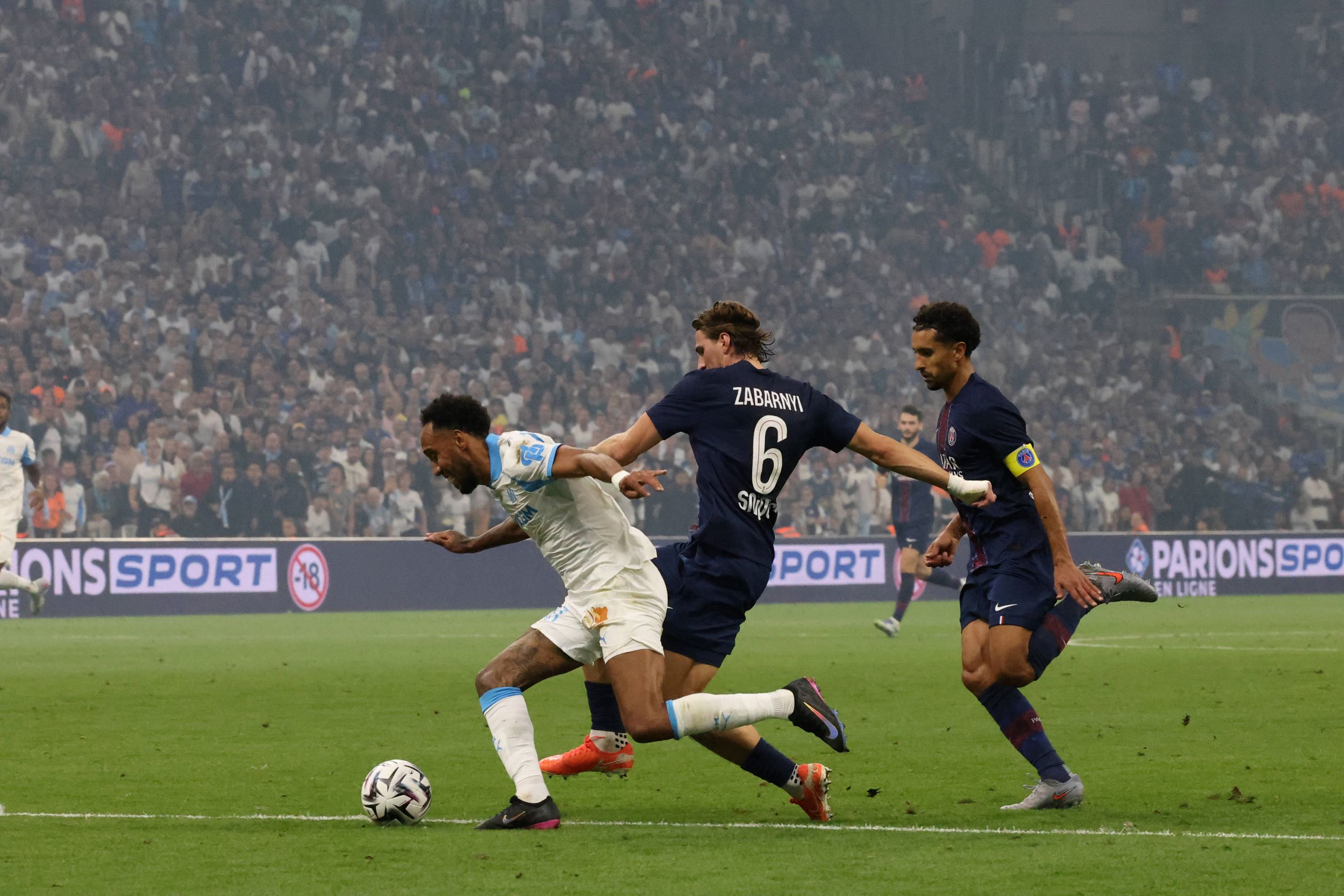 McDonald s Ligue 1 match between Olympique de Marseille and PSG at the Orange Velodrome, 22 September 2025. Le Classico with OM victory. - 22 09 2025 - France Bouches-du-Rhone Marseille - SylvainxRostaingx xLexPictorium LePictorium_0315315